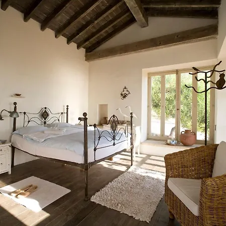 Villa Aphrodite's Oasis Pomos