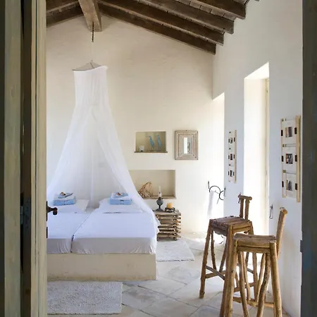 Aphrodite's Oasis Villa Pomos