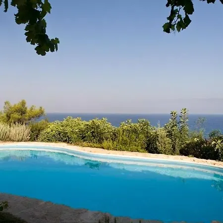 Aphrodite's Oasis Villa Pomos